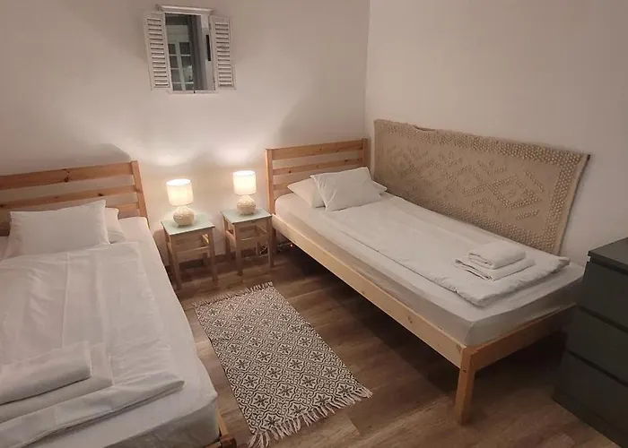 Zrinyi 11 Balatonkenese