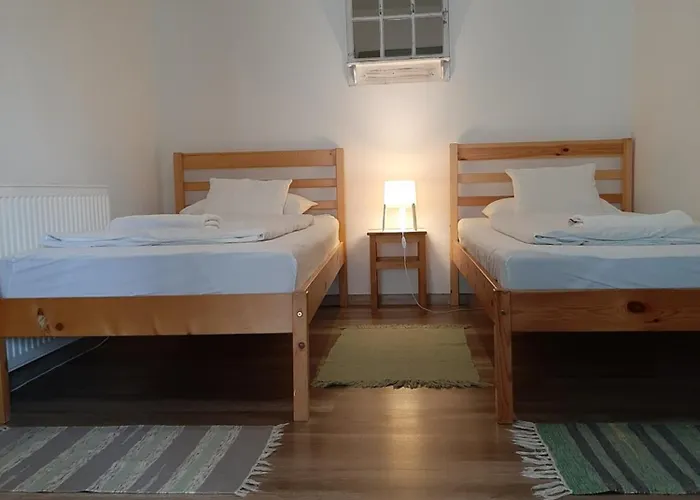 Zrinyi 11 * Balatonkenese