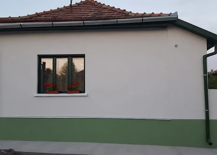 Zrinyi 11 * Balatonkenese